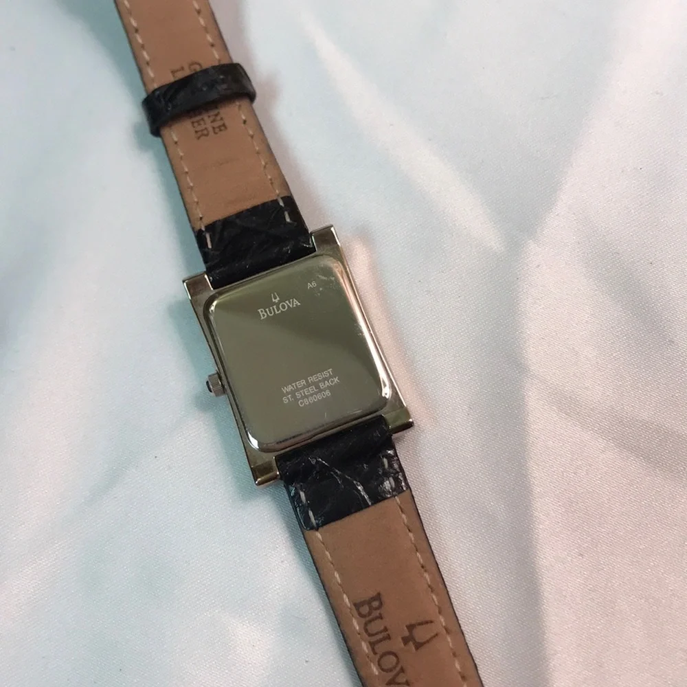 Bulova watch‎